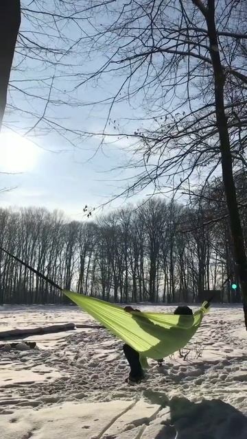 KOLYSKA - легкий гамак для відпочинку на природі смотреть онлайн