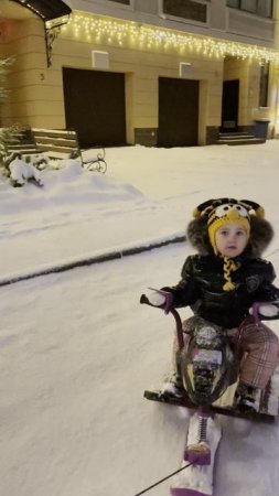 Еве 2 года 9 месяцев