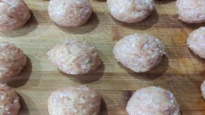 Молодой картофель с мясными шариками