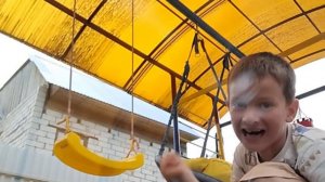 Как научиться кататься на качелях