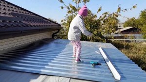 сарай из профнастила с утеплённой крышей