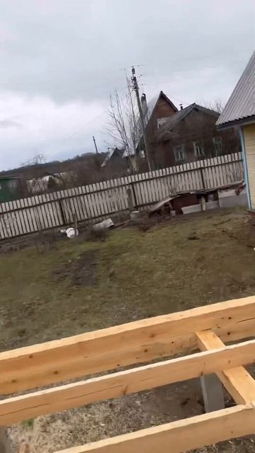 установка деревянных роек в проем окон и дверей дома #?