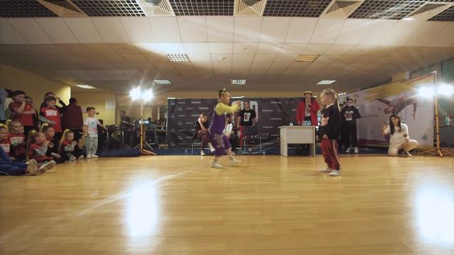 1/4 ЮДИНЦЕВА ТАНЯ VS ЛОПУХОВА НАДЯ | HIP-HOP BATTLE BABY| VICTORY CUP 2021 смотреть онлайн