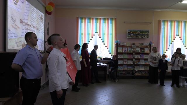 Торжественная линейка "Бессмертный полк" смотреть онлайн