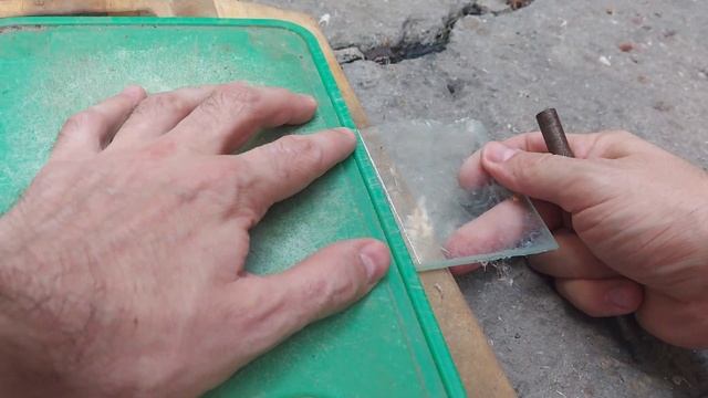 Как отрезать стекло БЕЗ СТЕКЛОРЕЗА