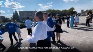 Пенза отметила приближение 80-летия Победы «Вальсом Мира» у Монумента воинской и трудовой славы
