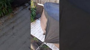 Как натянуть тент на каркасный бассейн.