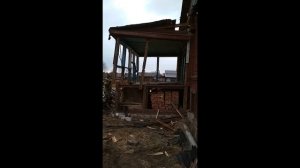 Как быстро, но не безопасно разобрать старую веранду! ?