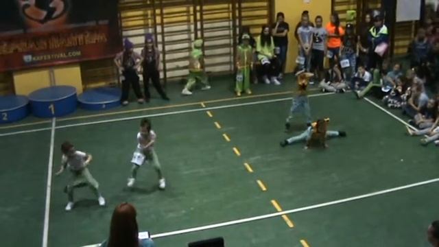 Крутые малыши танцуют хип-хоп! Наши лучшие! смотреть онлайн