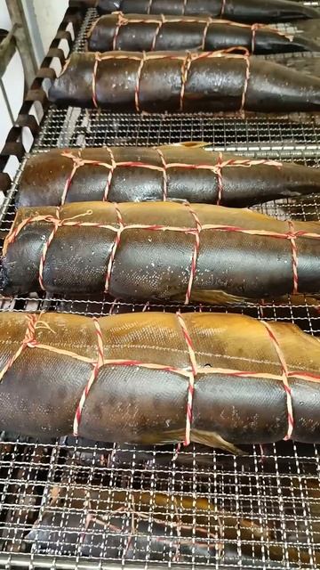 Горбуша горячего копчения #briskinder #рыба #всепро100 #еда #к смотреть онлайн