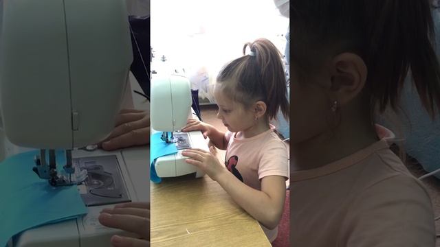 Вероничка клубничка учиться на машинке шить ♥️🏃♀?