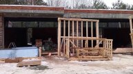 Панорамные гаражные ворота АЛЮТЕХ с минеральным осте?