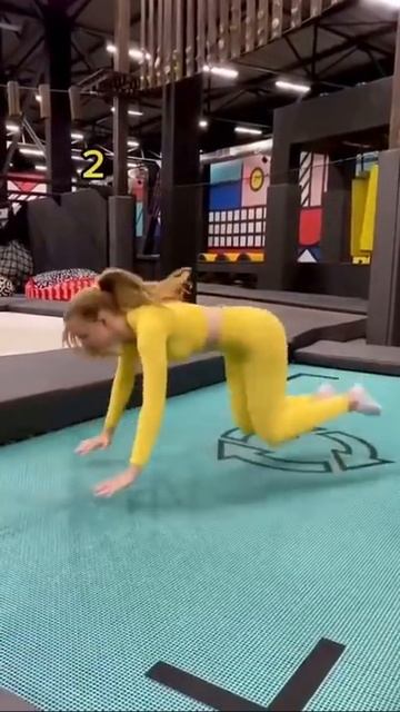 Тренировка для новичка на батутах номер 1 смотреть онлайн