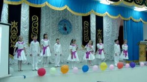 Праздник мам - Младшая вокальная группа Карамельки