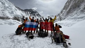 Экспедиция на Эверест 2025 года. Второй акклиматизационный выход, подъем и ночевка  в Лагере-2