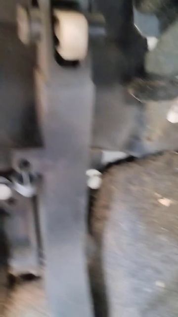 Педаль газа Mercedes W163. Проблема с осью. под замену. #shorts смотреть онлайн