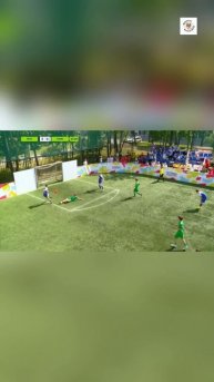 Забил красным мячом