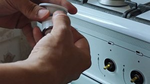 РЕШЕНО! Как снять ручки с газовой плиты Гефест - kibra.ru