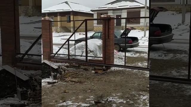 ОТКАТНЫЕ ВОРОТА, СТАВРОПОЛЬ