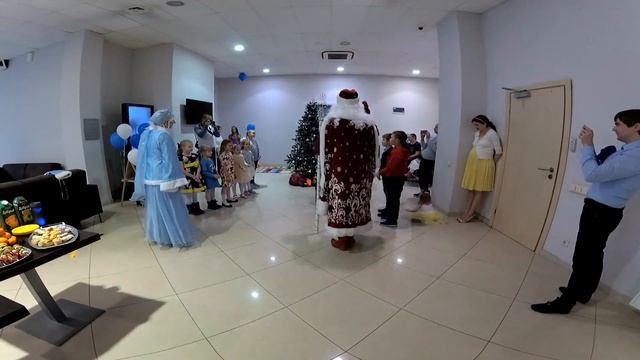 Новогодняя ёлочка в РТР-АВТО