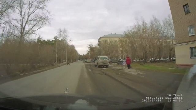 Парковка на газоне - Челябинск - часть 1
