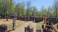 Трогательное окончание смены в детском лагере