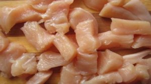 Салат с черемшой и курицей