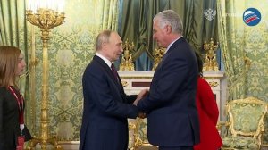 Си Цзиньпин и другие лидеры прибывают на торжества к 80-летию Победы