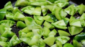 Овощное рагу из зеленых помидор и болгарского перца