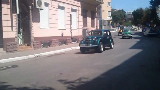 Парад старовинних машин в Бучачі смотреть онлайн