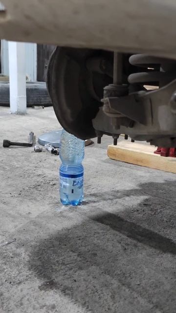 Когда нет домкрата, но нужно срочно ехать! смотреть онлайн