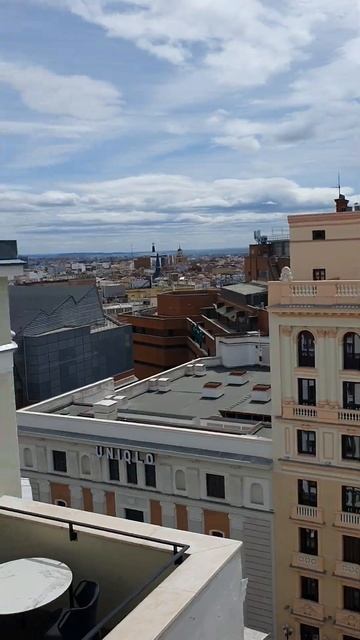 секретная терраса в центре Мадрида #madridspain #travel #granvia смотреть онлайн