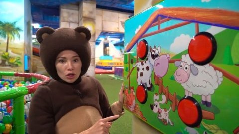 Маленькая Вера и Медведь влог Развлечения и игры для