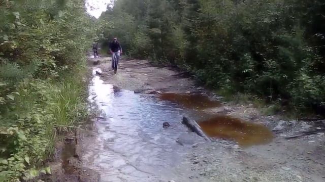 На велосипеде по лужам1