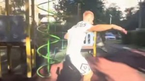 SanekMIX мужик напал на меня на детской площадке из за пар?