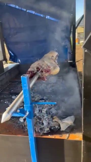 Выездной гриль, жарим по Сербски инста _krut_vert_ #вертель смотреть онлайн