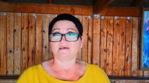 Разбираем полы в беседке.