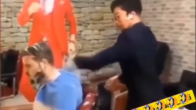 Прикол в парикмахерской #shorts смотреть онлайн