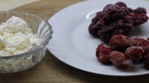 Шоколадные блины с творожно - фруктовой начинкой