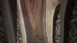 Доска для подачи. Дерево - грецкий орех. Длина - 54 см. Ши?