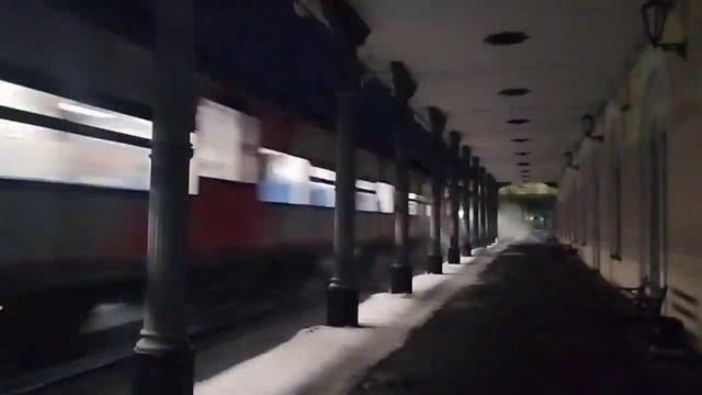 🚇 Скоростной поезд ЭС2Г "Ласточка" пролетает станцию Любань. смотреть онлайн