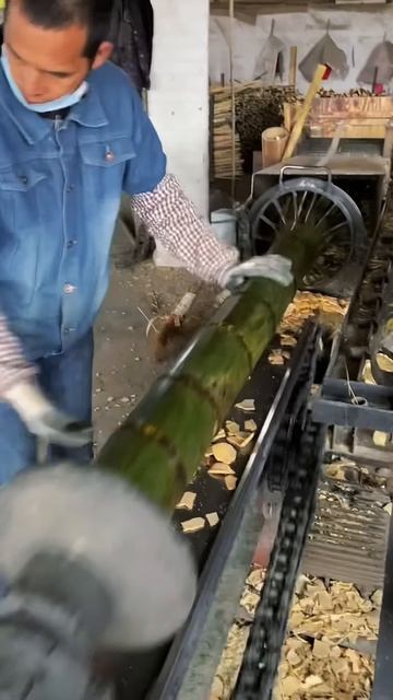 Bamboo cutting machine for making house fences #shorts