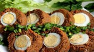 Печеночный рулет с перепелиными яйцами