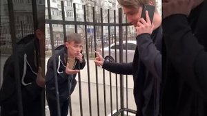 МАКС ВАЩЕНКО И ЮРЕЦ! ЮРЕЦ ЗАСТРЯЛ В ЗАБОРЕ!!!! (УГАР!!!)))