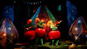 Клубничное королевство 
Режиссер - постановщик - Дмитрий Юмашев