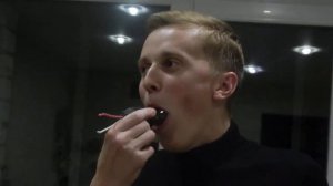 Лампочка во рту