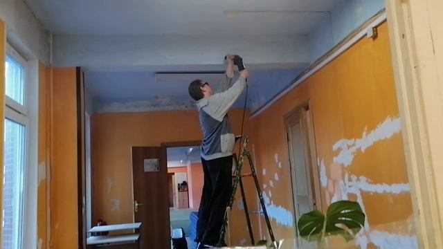 РЕМОНТНИК