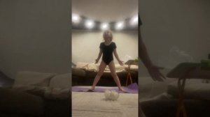 Секретные танцы Алисии ( часть1)