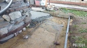 Заливаем бетоном площадку возле Колодца из природног?