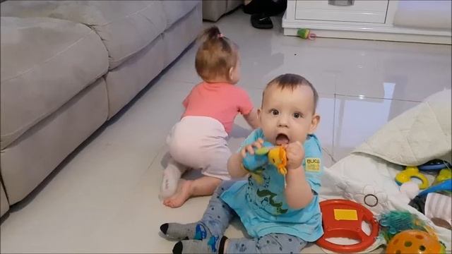 РАДОСТНОЕ ОЖИДАНИЕ ПРОСМОТРА ЛЮБИМЫХ МУЛЬТИКОВ... смотреть онлайн